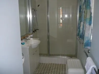 Merrima Court Holidays Caloundra