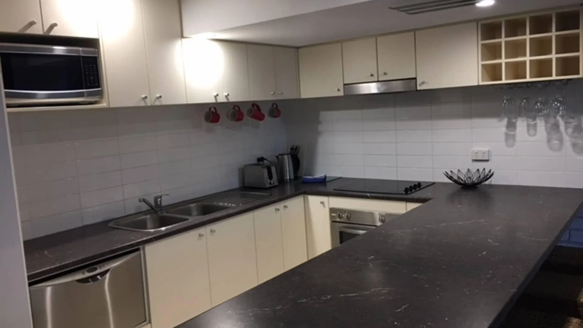 Merrima Court Holidays Caloundra