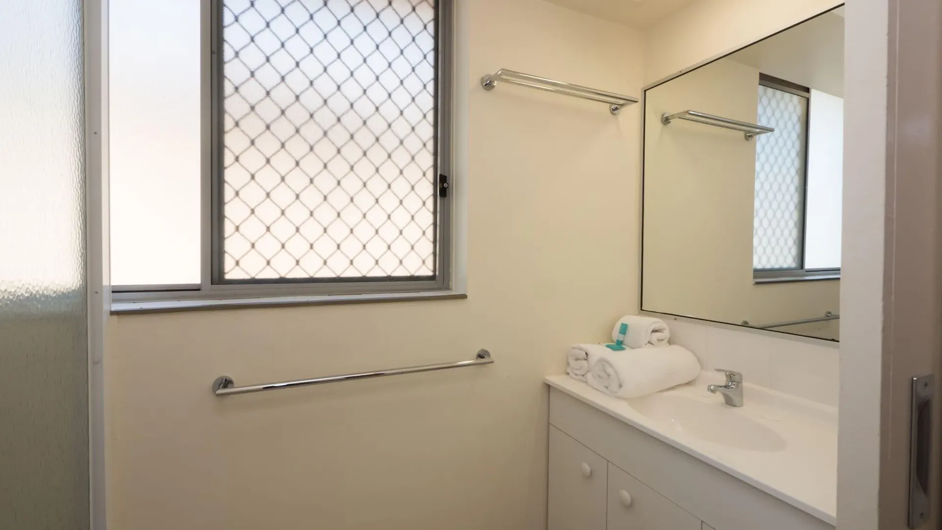 Merrima Court Holidays Caloundra Australien